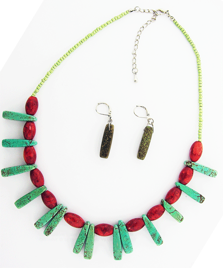 A high-quality Red Coral and Greenish Turquoise Beaded Necklace arranged naturally