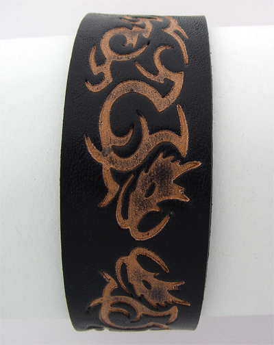 Premium brown leather bracelet featuring a light brown modern unisex design