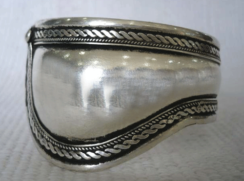 Tibet Silver Vintage Style Cuff Bracelet - Handcrafted Adjustable Jewelry