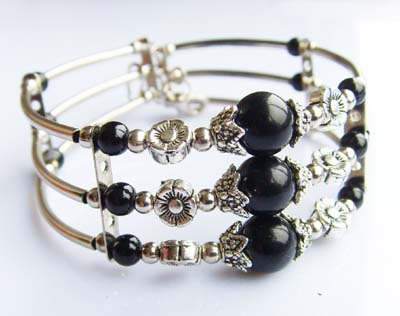 Beautiful artisan crafted Black Agate Gemstone Tibet Silver Bracelet