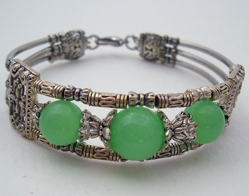 Authentic Green Jade Tibet Tribal Bracelet with Silver Details