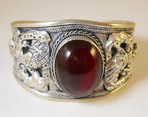 Handcrafted Tibet Silver Burgundy Bracelet featuring a 2x3cm central burgundy jade stone