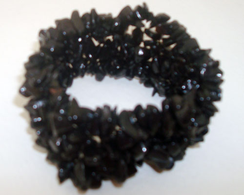Handcrafted Black Onyx Stretch Bracelet showing cryptocrystalline quartz structure